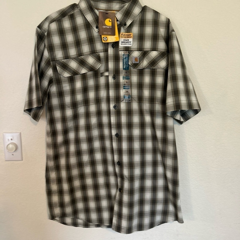 NWT Medium Carhartt relaxed fit short sleeve, button-down plaid, Work shirt
